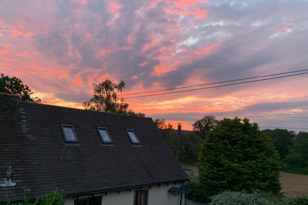Holly Cottage, 2 Bed House, Sleeps 6 Cleobury Mortimer Eksteriør bilde