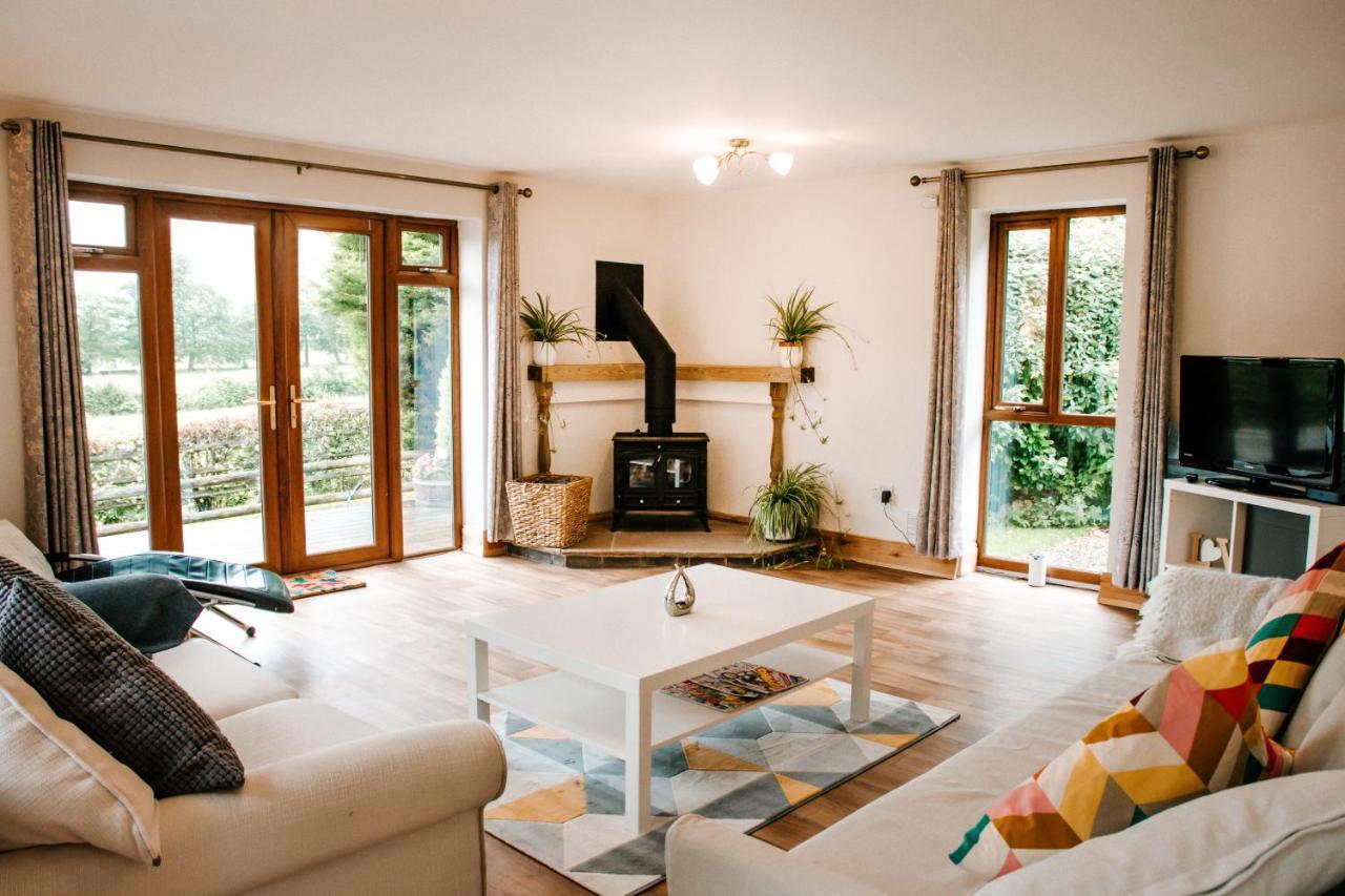 Holly Cottage, 2 Bed House, Sleeps 6 Cleobury Mortimer Eksteriør bilde