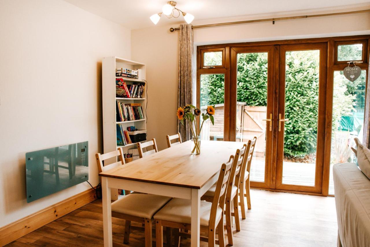 Holly Cottage, 2 Bed House, Sleeps 6 Cleobury Mortimer Eksteriør bilde